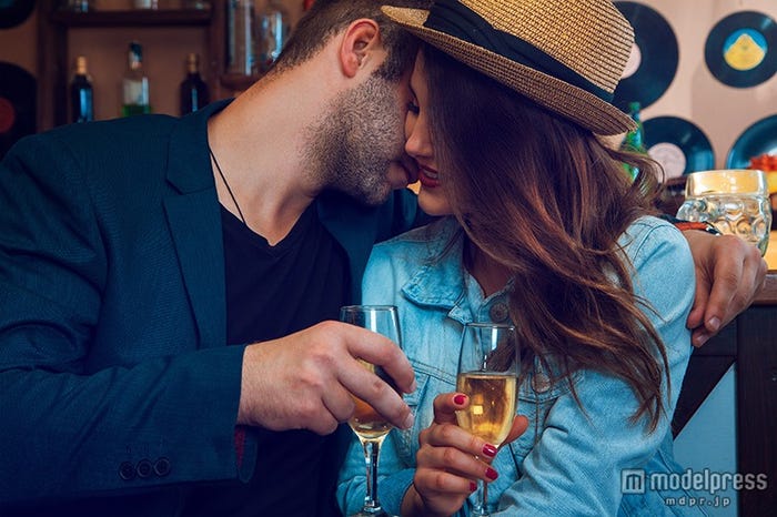 一人の人に愛されますように…(Photo by ponomarencko/Fotolia)