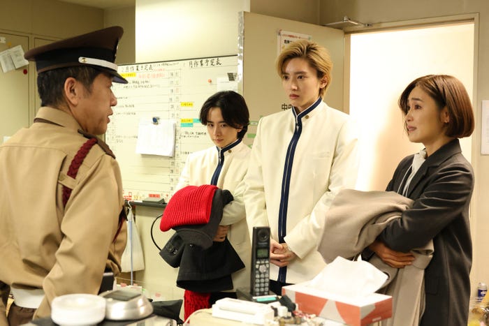 板垣李光、道枝駿佑、山口紗弥加「マルス-ゼロの革命-」第4話より(C)テレビ朝日