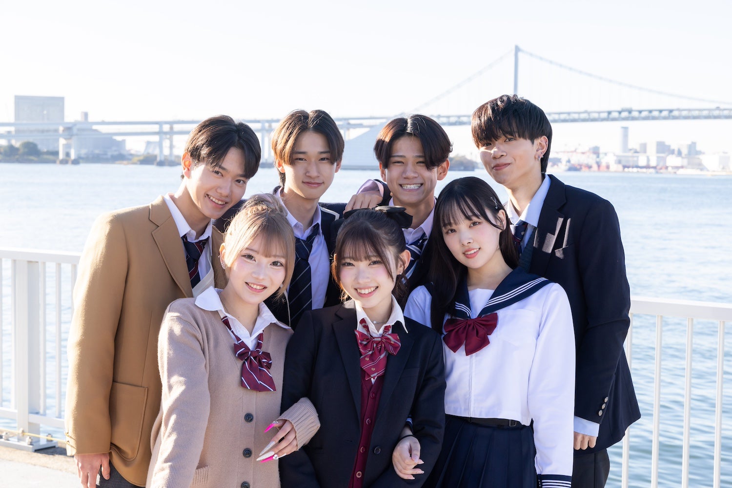 （左上から時計回りに）田代魁音、富川立夢、田上泰至、鶴ケ崎大知、うた、山本雪菜、るな「恋する◆週末ホームステイ 2025冬」（C）AbemaTV, Inc.