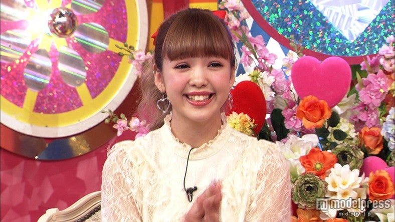 藤田ニコル、イケメンモデルに愛の告白　初デートへ出かける