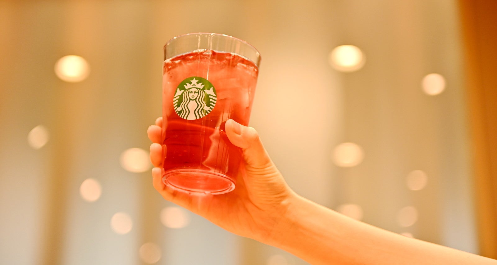 スタバ、樹脂製店内グラスを全国1,500店舗に導入　廃棄物削減に向けたサステナブルな選択肢