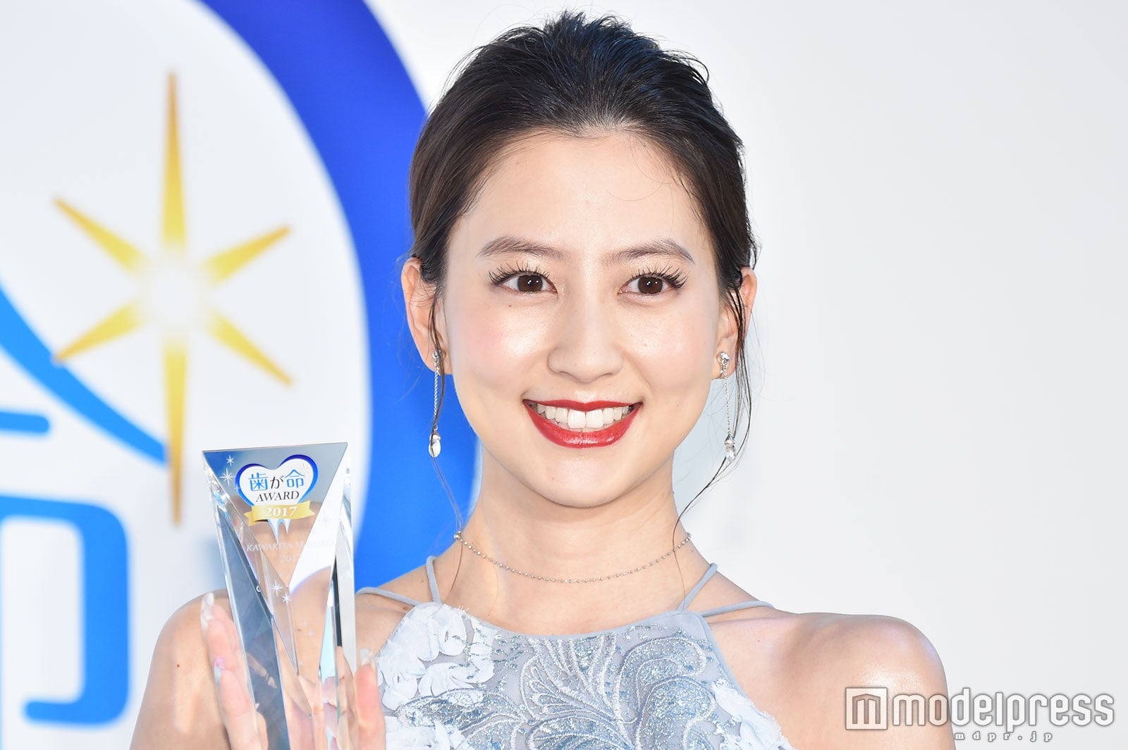 河北麻友子 受賞に喜び まゆーんスマイル で 皆さんのことをハッピーに モデルプレス