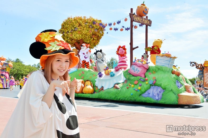 東京ディズニーランド新パレード「ハッピーハロウィーンハーべスト」／モデル：河西里音