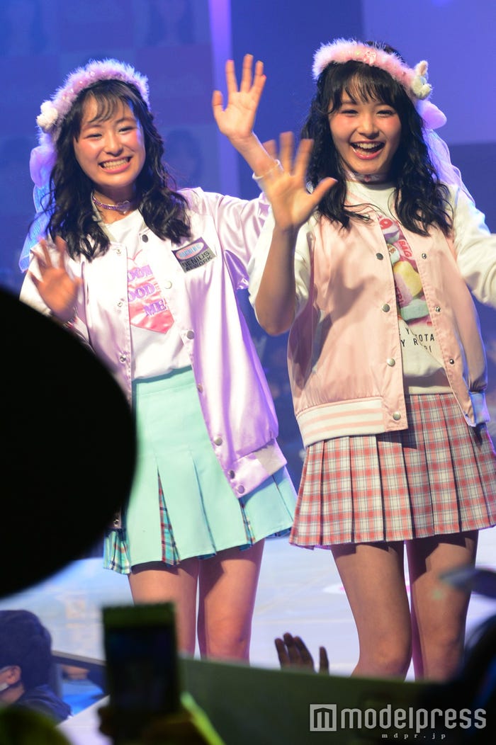 鈴木美羽&久間田琳加(C)モデルプレス