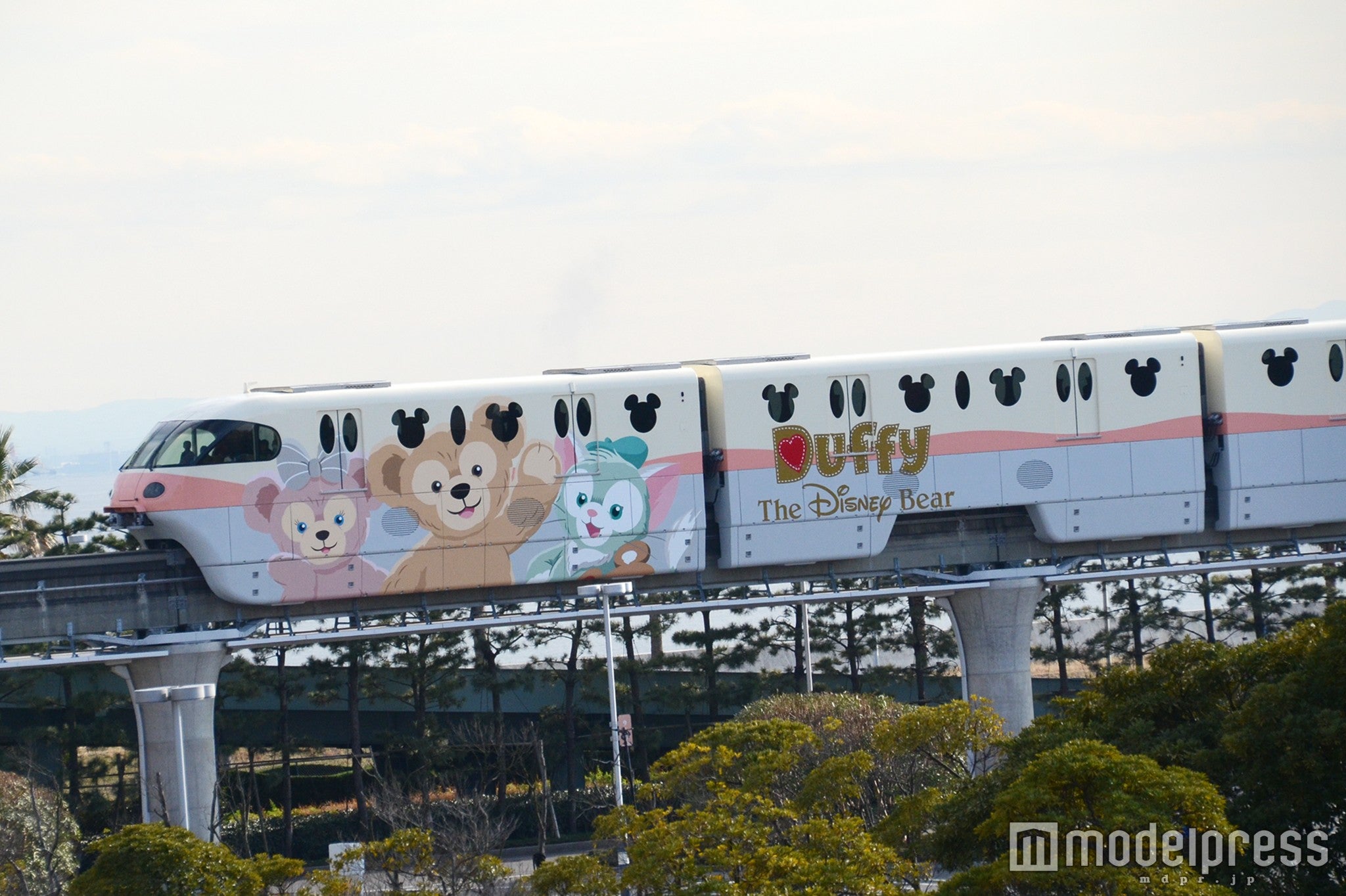 ラッピングモノレール「ダッフィー＆フレンズ・ライナー」（C）モデルプレス