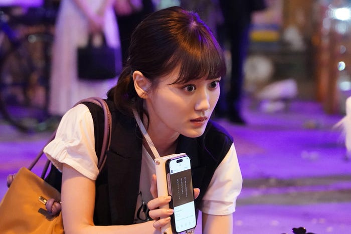 ドラマ「降り積もれ孤独な死よ」で森燈子を演じる山下美月(C)井龍一・伊藤翔太/講談社(C)ytv