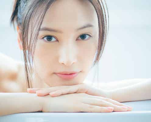 大政絢、美ボディ&デコルテで魅了 美しさの秘訣公開