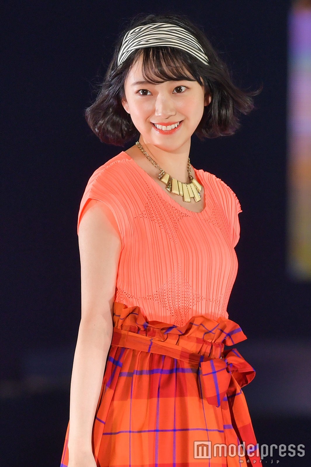 乃木坂46堀未央奈、華やかスタイル＆上品笑顔に胸キュン＜GirlsAward 2017 S／S＞