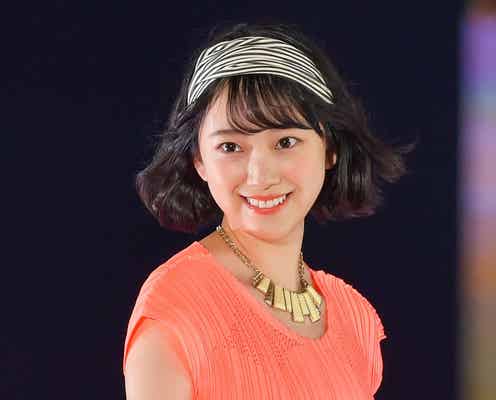乃木坂46堀未央奈、華やかスタイル&上品笑顔に胸キュン<GirlsAward 2017 S/S>