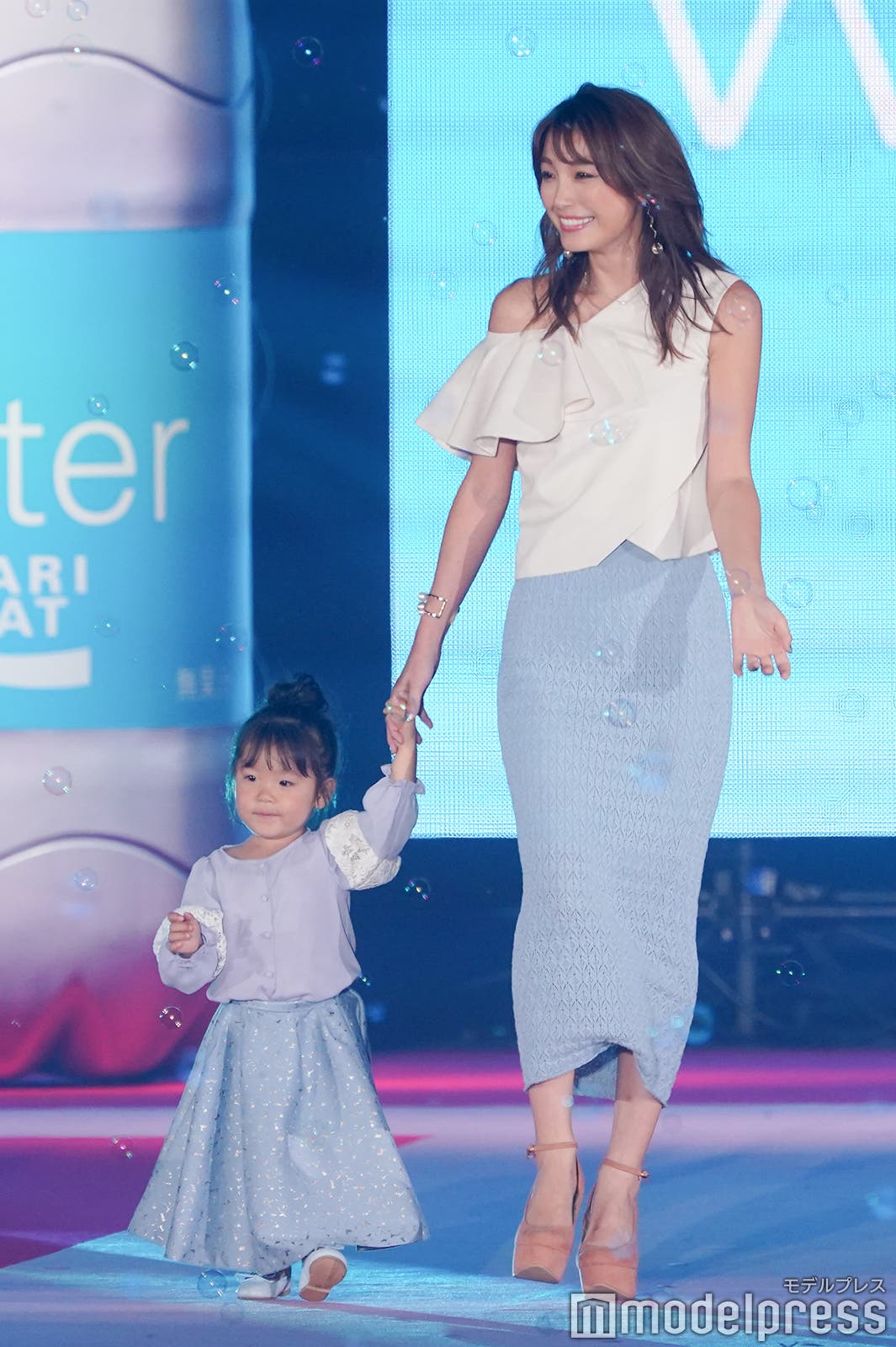 茉叶菜ちゃん、木下優樹菜(C)モデルプレス