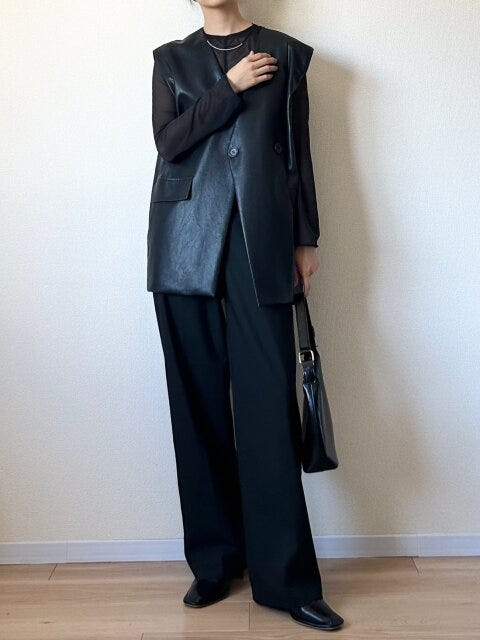 ユニクロ タックワイドパンツ ユニクロ タックワイドパンツ レザー レイヤード コーデ