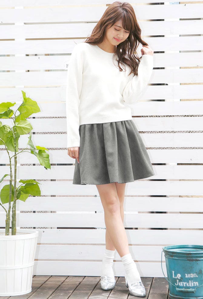 ソフト起毛ギャザーフレアスカート「神戸レタス」1690円(税込)/画像提供:神戸レタス