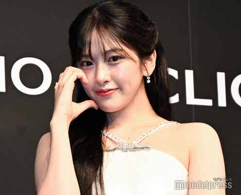 IVEアン・ユジン、ミニ丈タイトドレス姿で圧巻の脚線美 日本で行ってみたい場所明かす