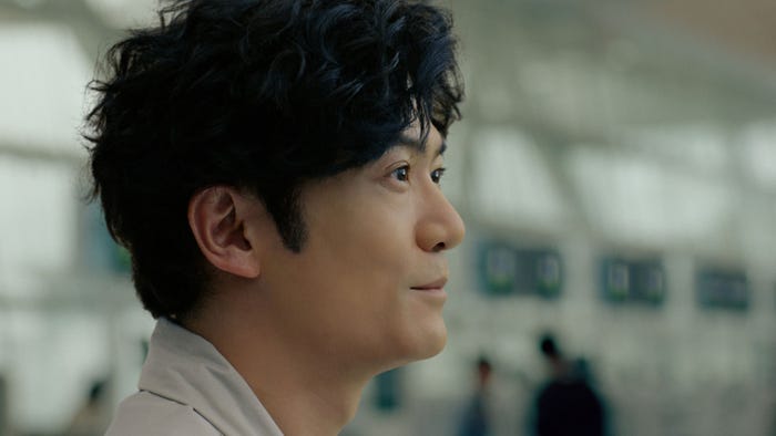 稲垣吾郎/「ボトルは資源!(香取)/(稲垣)」篇より(提供写真)