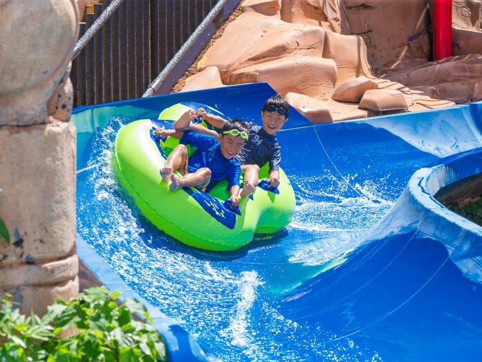 「ドバット」にある「スベブルー」の2人乗り【制限】小学生以上のペア or 5歳以上と大人のペア