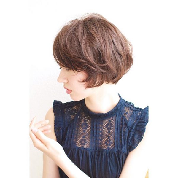 40代のお洒落な 前下がりボブ 大人女性におすすめの髪型を大公開 モデルプレス 40代のお洒落な 前下がりボブ 大人女性におすすめの髪型を大公開 モデルプレス