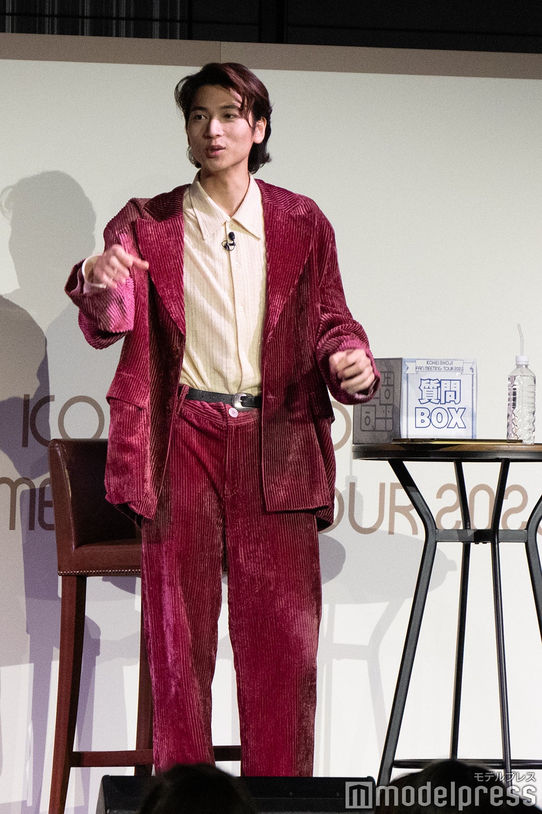 セミナー講師のような口調になってしまう庄司浩平（C）モデルプレス