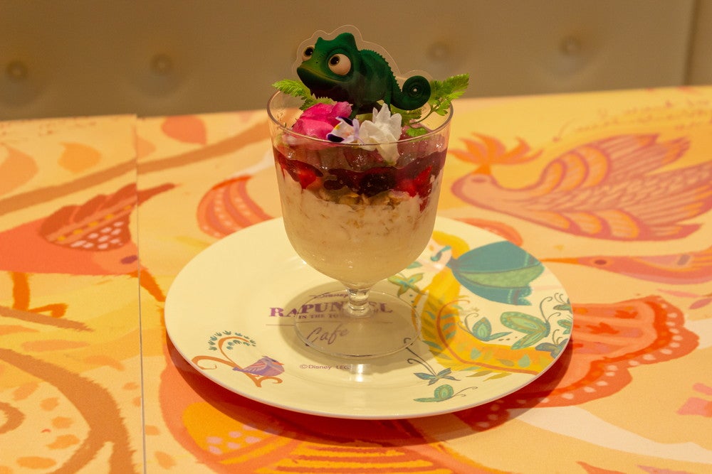 「塔の上のラプンツェル」OH MY CAFE（提供画像）