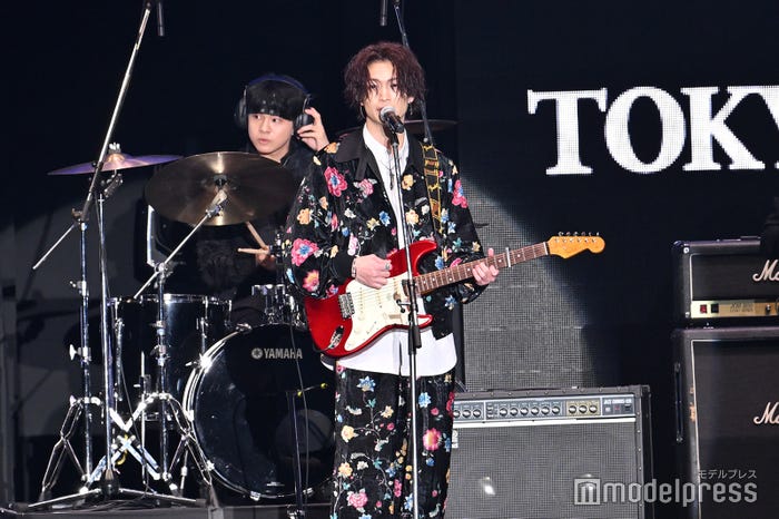 綱啓永(C)モデルプレス