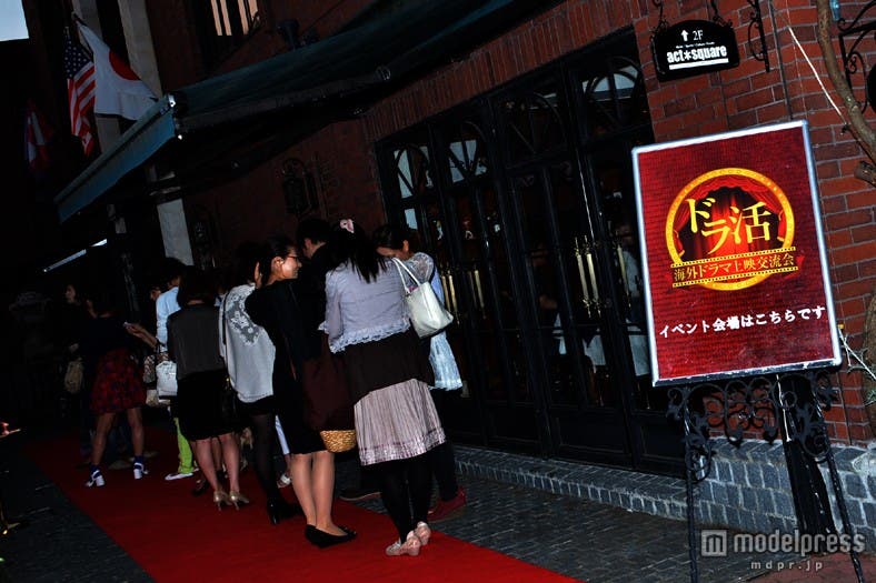 会場前から長蛇の列を成す「ドラ活」