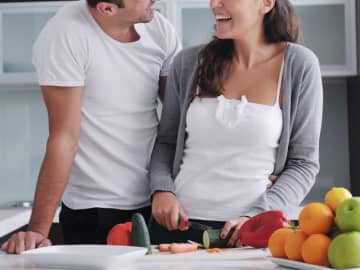 恥ずかしくて 誰にも言えない 彼氏にフラれ寂しくて 女がつい手を出してしまったこと モデルプレス