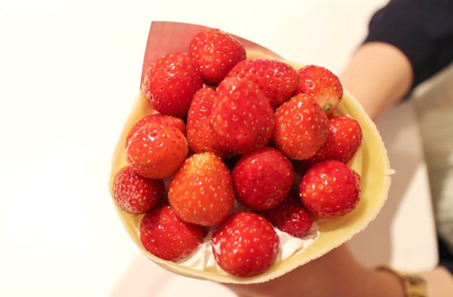 クレープBARエスグラ ばかイチゴ写真