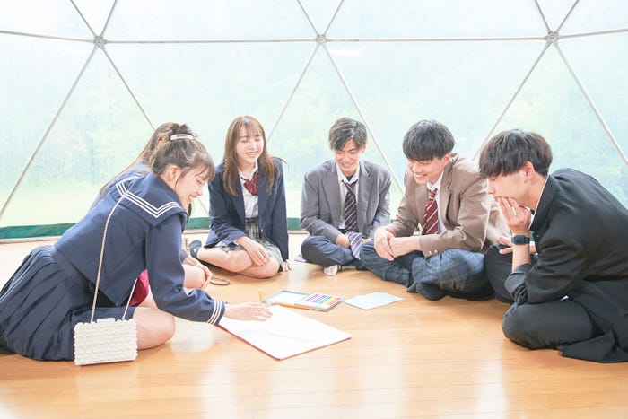 ここ、アスカ、あゆか、まさひろ、いっせー、とらい「恋する◆週末ホームステイ 2020夏」1話より(C)ABEMA