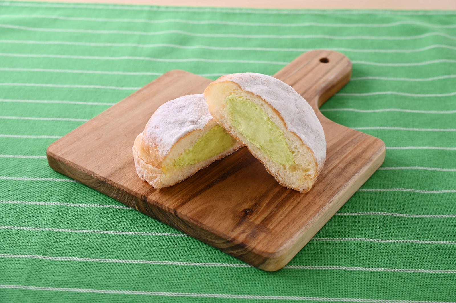 「玉林園監修 抹茶ホイップドーナツ（グリーンソフト風味）」税込160円（提供画像）