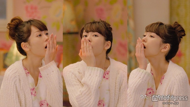 桐谷美玲／「アリナミンRオフ」の新CM「元気を満たす花」編