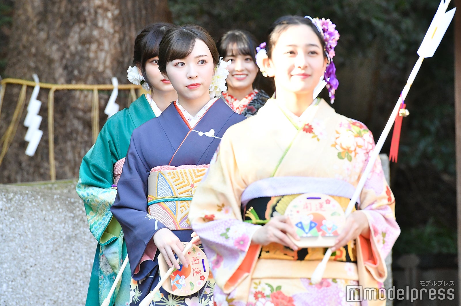 渡辺みり愛、向井葉月（C）モデルプレス