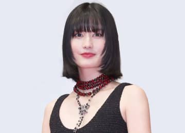 橋本愛が「髪切った、どう？」ショートの新ヘアスタイル披露 ファン「イケメンすぎる」の反響呼ぶ