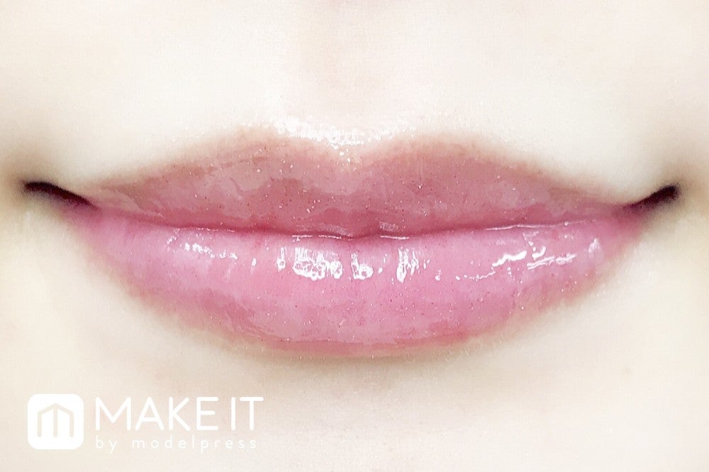 CHICCA／メスメリック リップラインスティック／08 に“クロコダイルロージー”を重ねた唇 (C)メイクイット