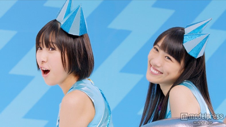 （左から）玉井詩織、高城れに／新CM「爽 バニラと氷篇」