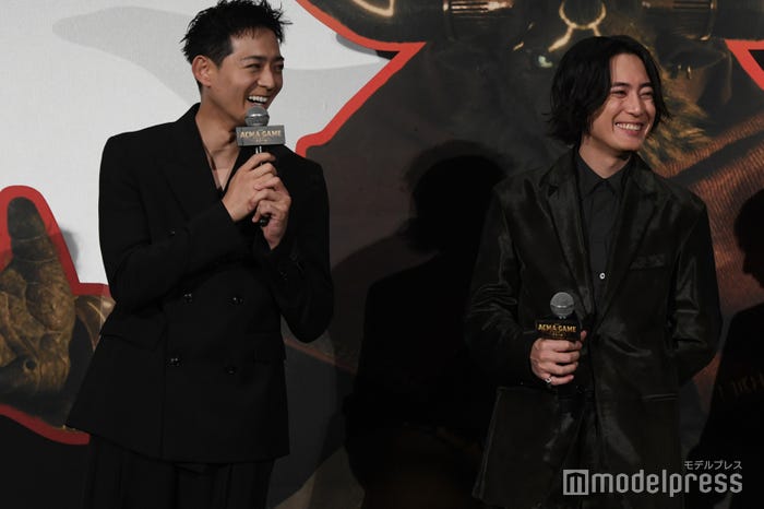 田中樹とのトークで爆笑する竜星涼、間宮祥太朗(C)モデルプレス