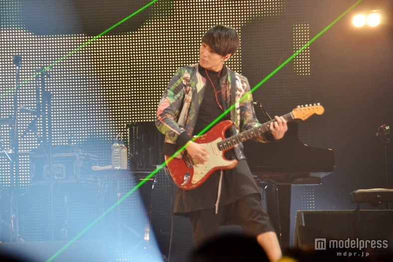 ギターのチェ・ジョンフン