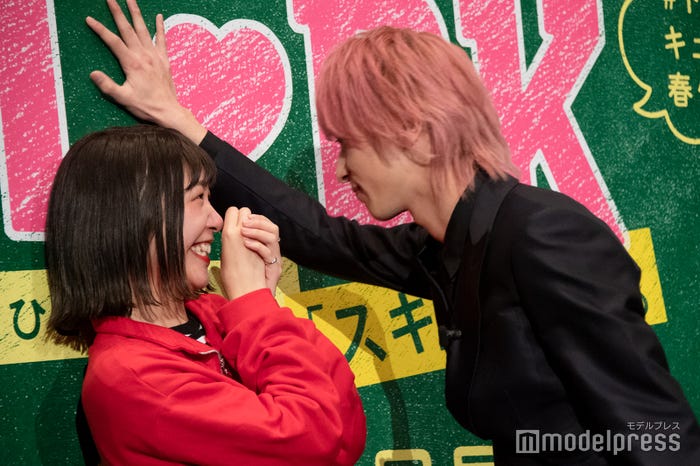 横浜流星、壁ドン (C)モデルプレス