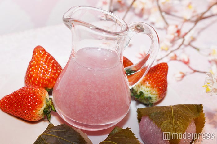もちもち食感が新しいさくらもちソース (C)モデルプレス