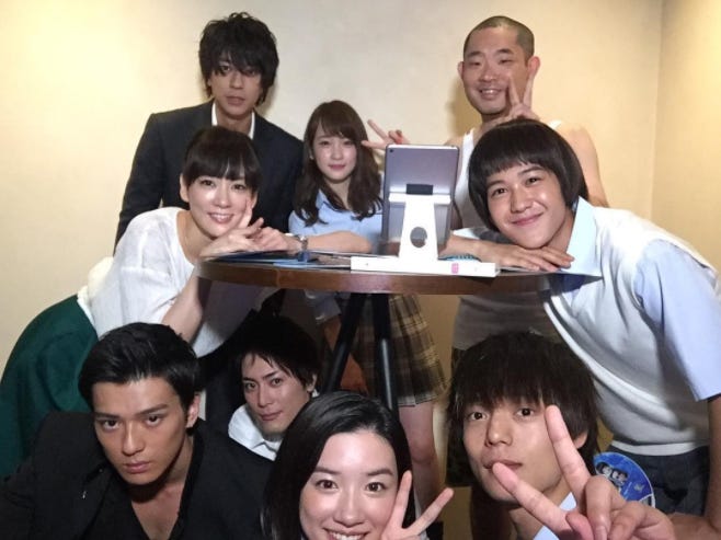 僕やり キャスト大集合 窪田正孝 永野芽郁 新田真剣佑ら豪華セルフィー披露 僕たちがやりました モデルプレス 僕やり キャスト大集合 窪田正孝 永野芽郁 新田真剣佑ら豪華セルフィー披露 僕たちがやりました モデルプレス