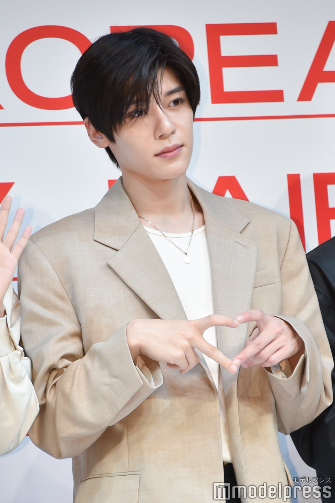 シオン（C）モデルプレス