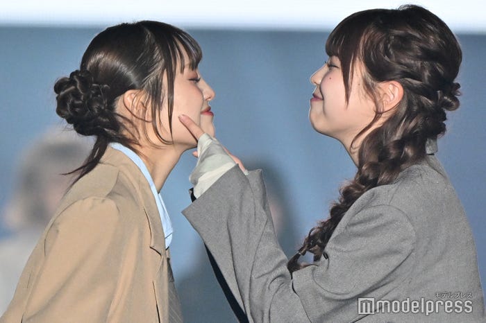 野咲美優、折田涼夏(C)モデルプレス