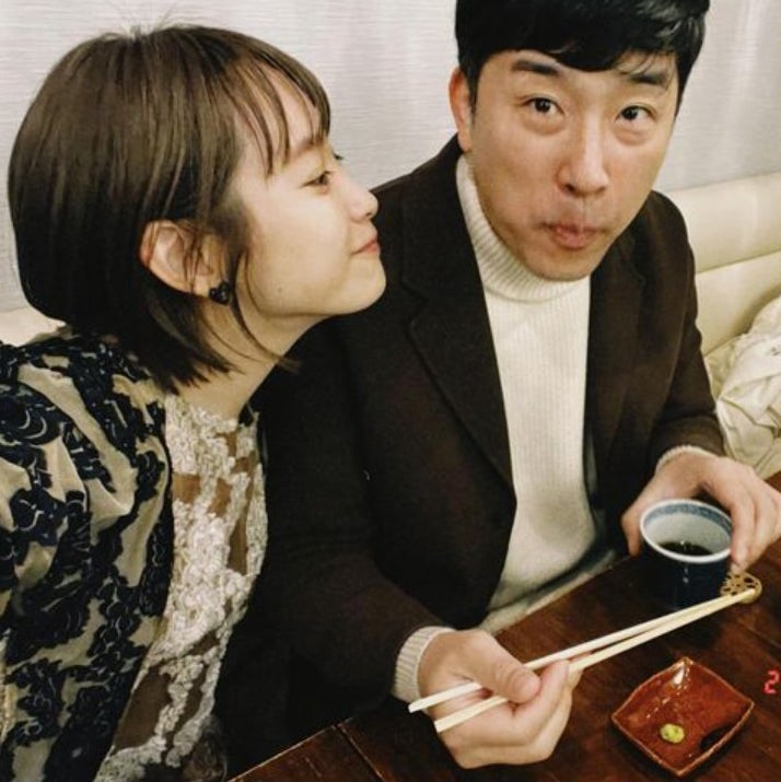 高橋愛＆あべこうじ夫妻、結婚9周年迎えラブラブショット公開「素敵な夫婦」「ほっこりする」の声