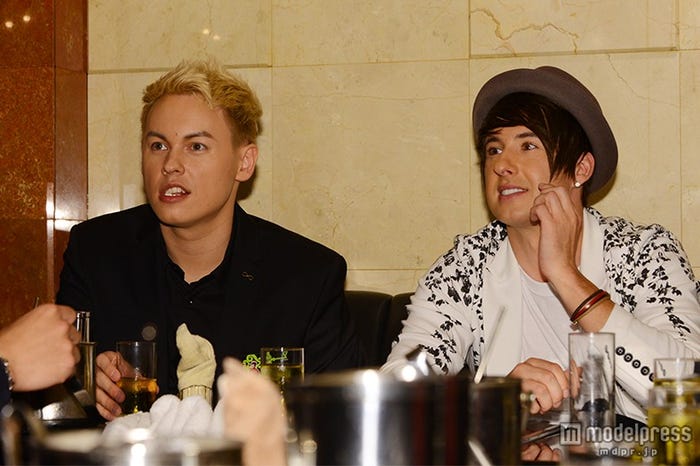 アフター ロミオ 歌舞伎町ホスト姿にファン興奮 完璧な シャンパンコール も披露 モデルプレス アフター ロミオ 歌舞伎町ホスト姿にファン興奮 完璧な シャンパンコール も披露 モデルプレス