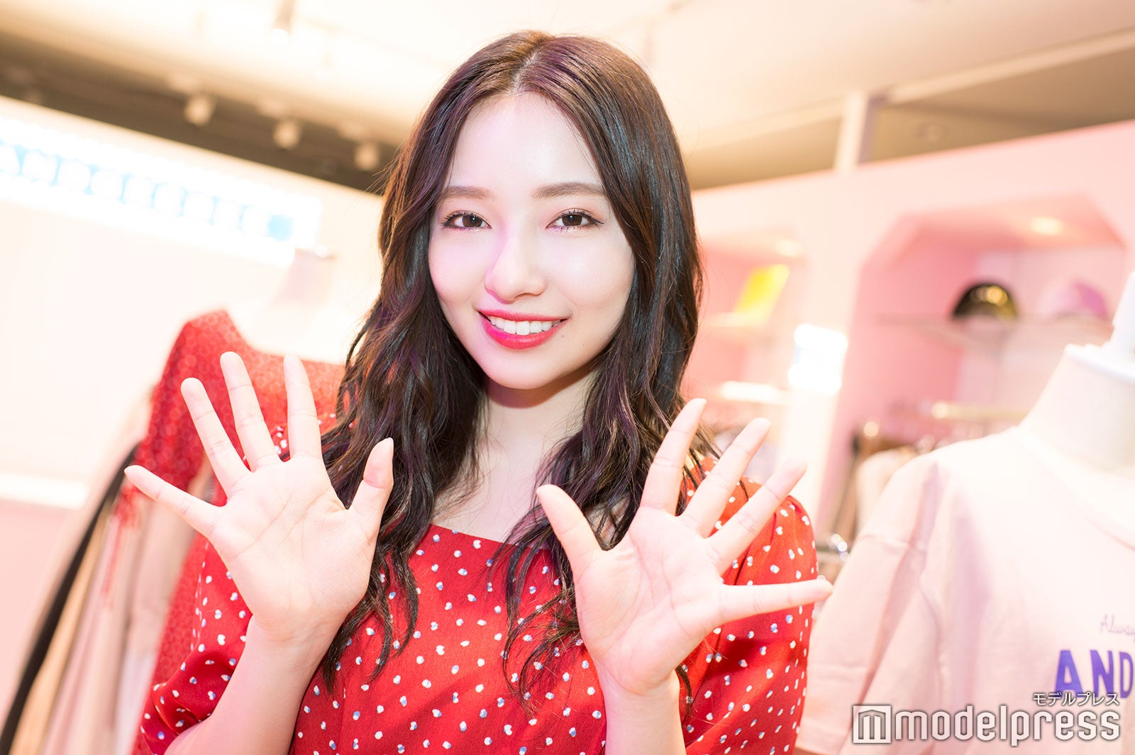 村瀬紗英／「ANDGEEBEE」ラフォーレ原宿店にて（C）モデルプレス