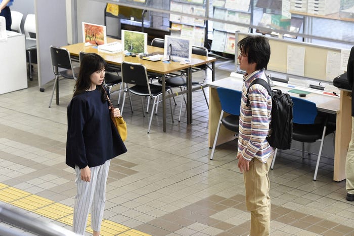 戸田恵梨香、藤原竜也/『リバース』第9話より(画像提供:TBS)