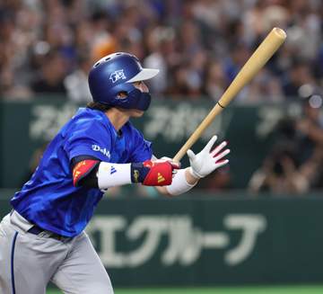 DeNA・度会が衝撃先頭打者弾！「気持ちで打ちました！」前日決勝弾に続き2打席連発 東京D騒然