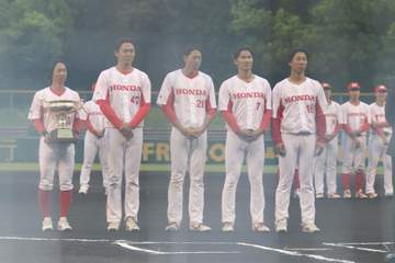 ホンダが39大会ぶりJABA京都大会V 有村が4安打1失点完投