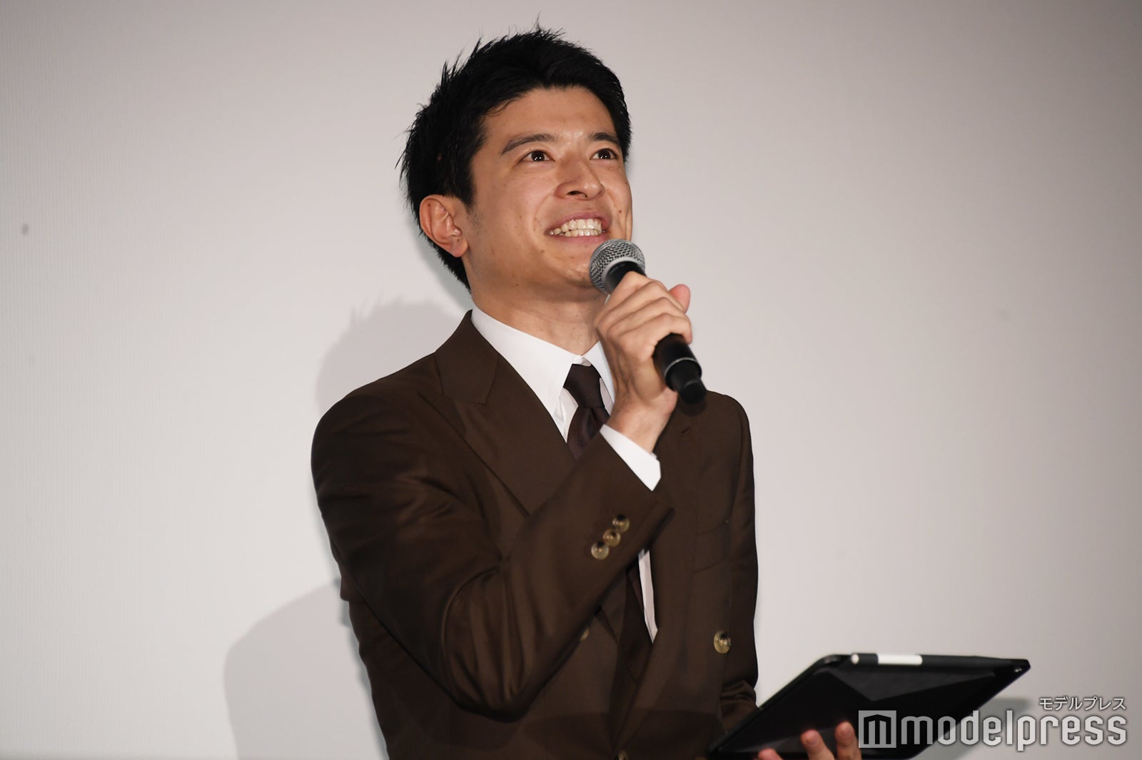 MCを務めた篠原光アナウンサー（C）モデルプレス