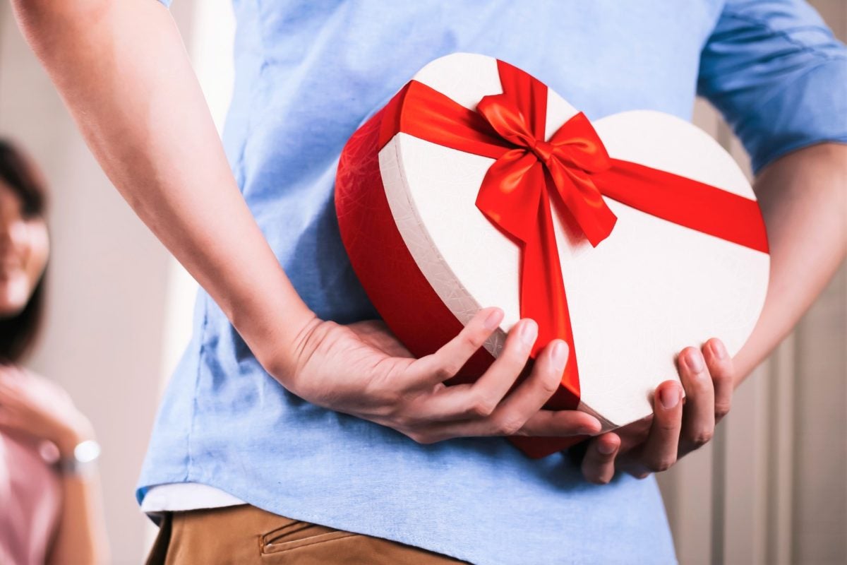 もっと好きになる 誕生日サプライズで感動した女性の体験談 モデルプレス