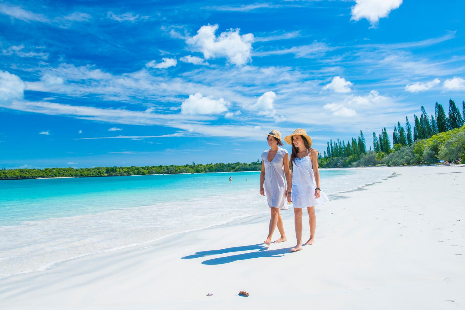 憧れのニューカレドニアで魅惑のバカンス!極上ビーチが待つリゾートへ未体験の旅に出かけよう
