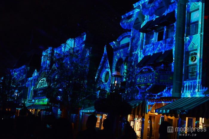 新しい花火のショー「ディズニーランド・フォーエバー」